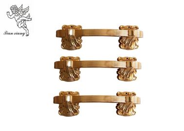 Le cercueil en plastique de couleur de cuivre manipule le style africain d'accessoires de cercueil pour le rapport